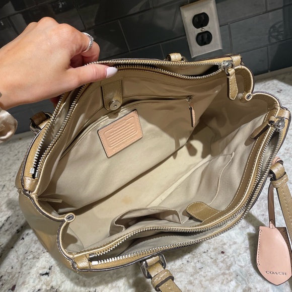 Authentic Coach tote purse - Picture 2 of 9